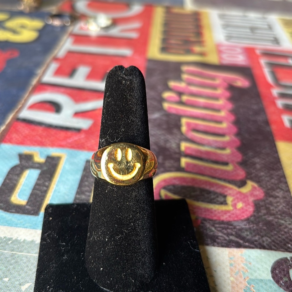 Smiley Face Ring